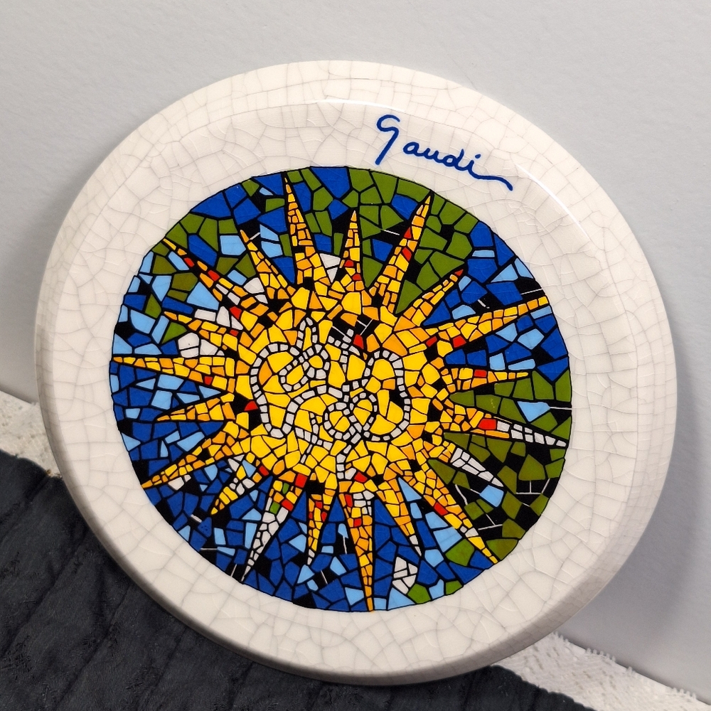 Serran Ventura Gaudi Faux Mosaic Plate